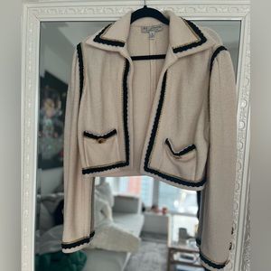 Beautiful St John Blazer (size 8/ small-medium)